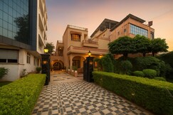 5BHK Luxe Bungalow with Classy Interiors and Cook Jaipur, Jaipur