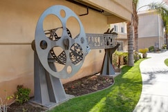 Best Western Plus Media Center Inn & Suites, Los Angeles