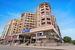 FabHotel Royal Midway, Himmatnagar