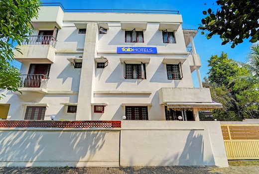 FabHotel Fort Beach Residency