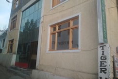 KAMAL RESIDENCY, Pangong