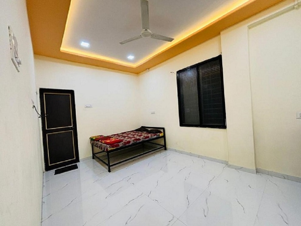 Martand Bhaktniwas & Lodging - Tap to explore photos