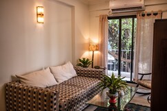 Serene stay in Chuim near Carter Road, Mumbai