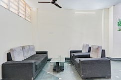 OYO 808788 AMRENDRA INN, Lucknow