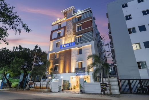 FabHotel Broholic-Nr. Biodiversity Complex, Gachibowli, Silpa Gram Craft Village, HITEC City.