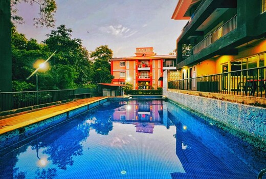 4bhk Stunning Apartment with Pool 2bhkX2