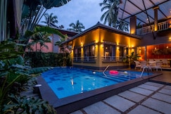 Beach holiday Pool Service Candolim 4br, Goa