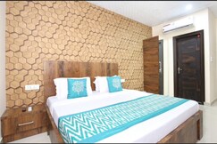 Hotel De agya paradise, Barnala