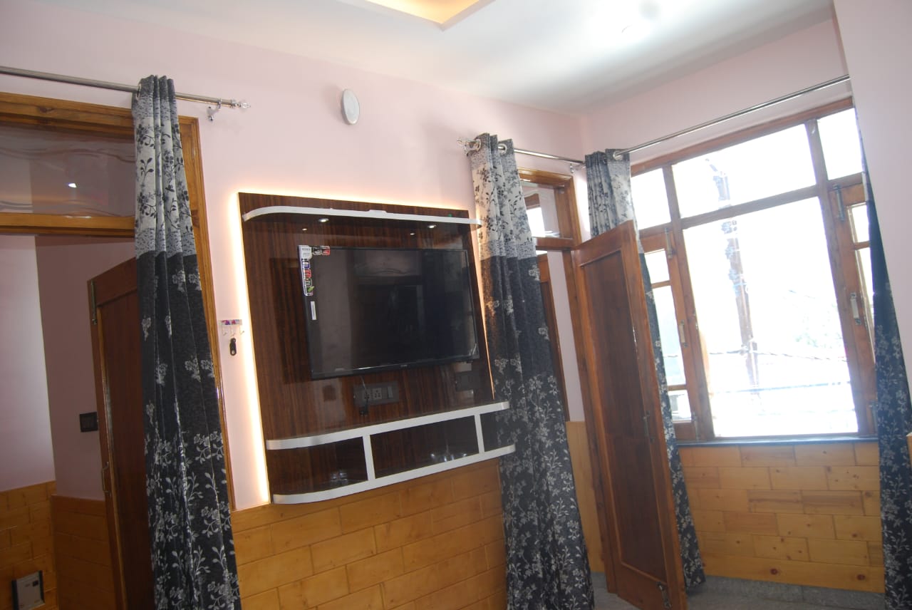 Sharma Homestay - Tap to explore photos