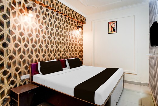 Hotel O Max Homestay
