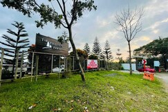 The PineHill Farm, Tanay