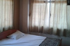 Anand Lodge, Sindewahi