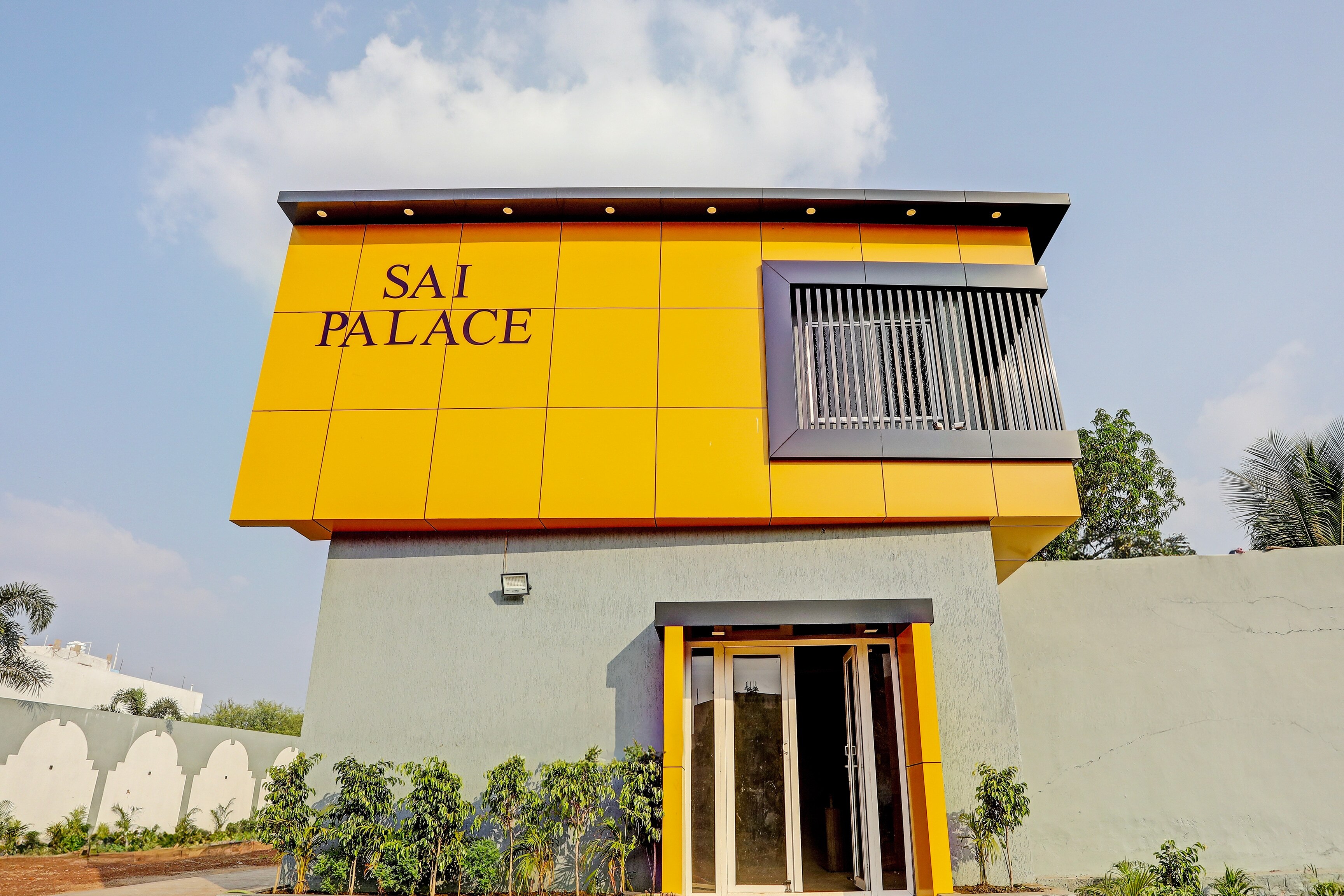 Hotel O Sai Palace - Tap to explore photos