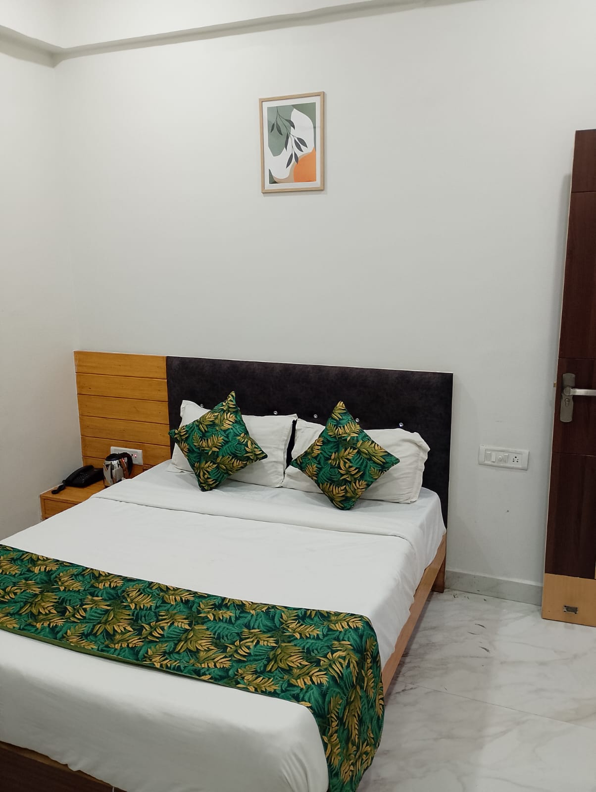 AMALTAAS HOME STAY - Tap to explore photos