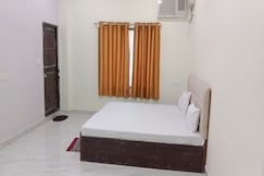 New Tripathi Lodge, Chitrakoot