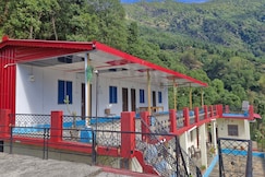 The Captian's Quaters, Chopta