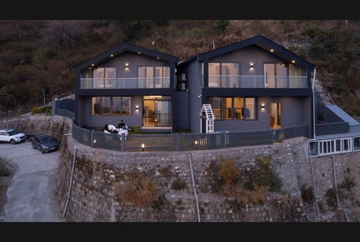 Solstice 2 BHK Luxe Cottage With Panaromic View