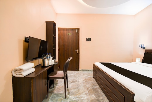 Hotel O M H Club And Resorts
