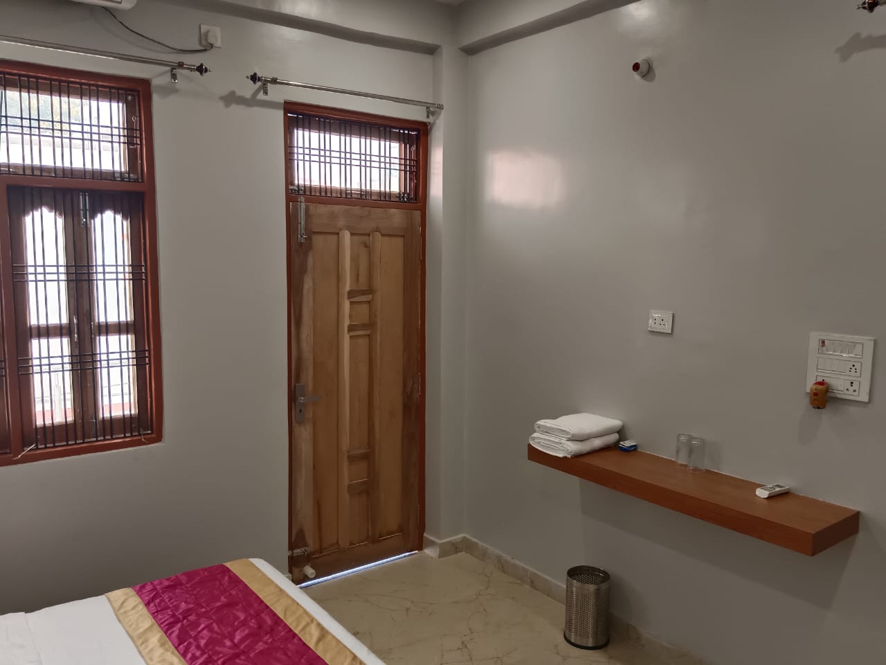 Happy Homes | Entire 2BHK Apartment - Tap to explore photos