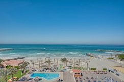 AJMAN BEACH HOTEL, عجمان