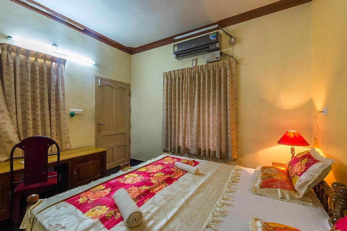 Ideal Ayurvedic Resort - Tap to explore photos