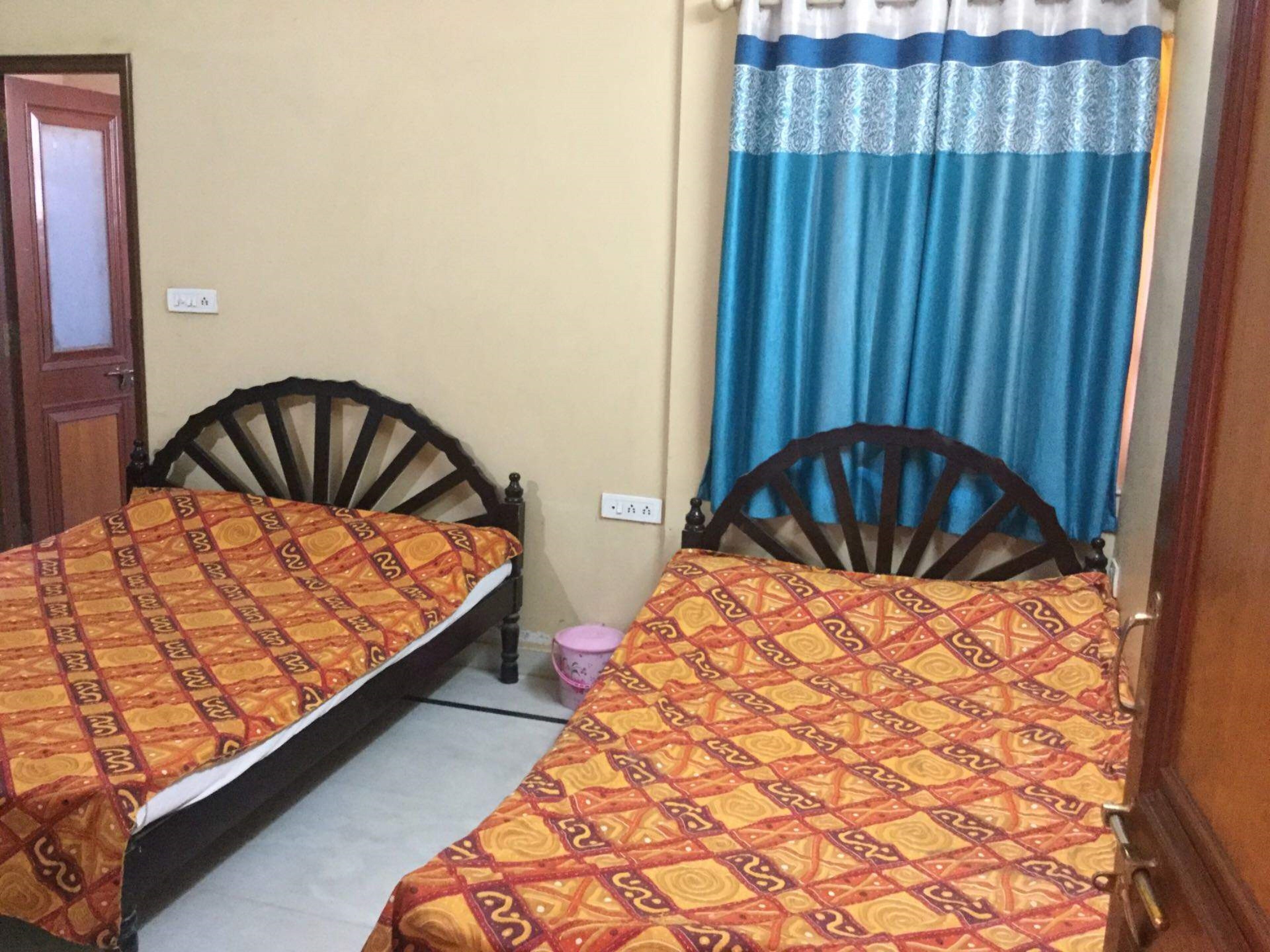 Aashiana Guesthouse (AC Normal Room) - Tap to explore photos
