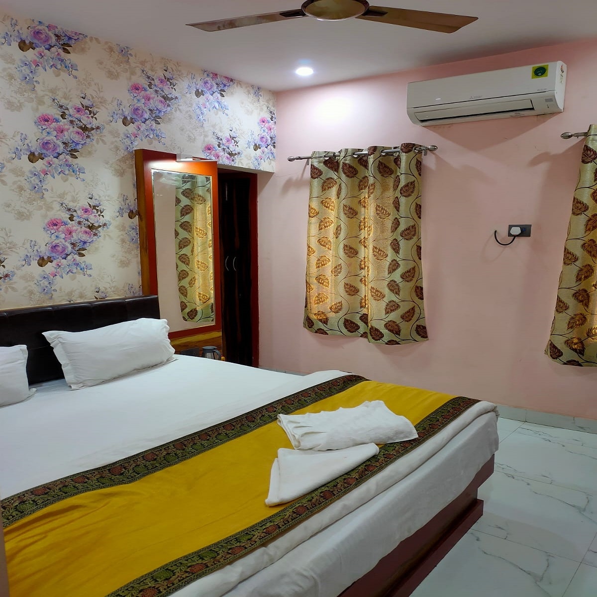 Hotel Bharat - Tap to explore photos