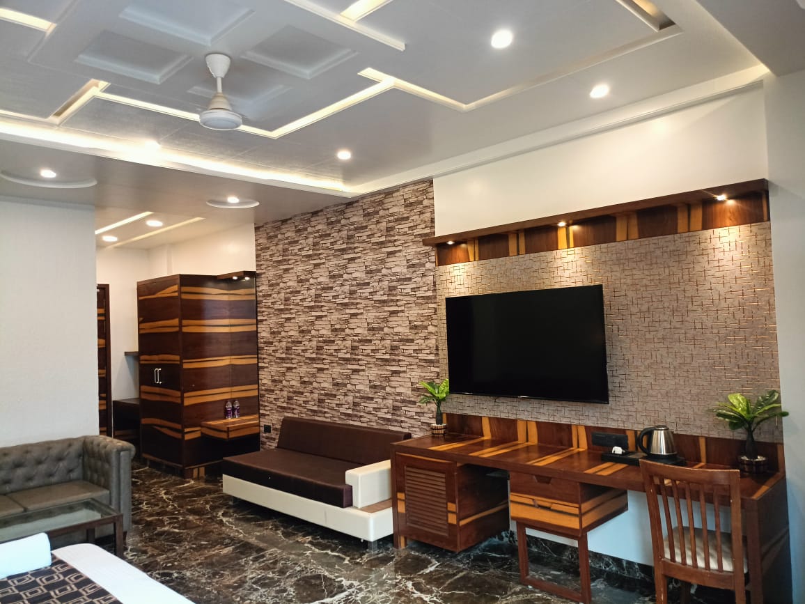 HOTEL GRAND SAROVAR - Tap to explore photos