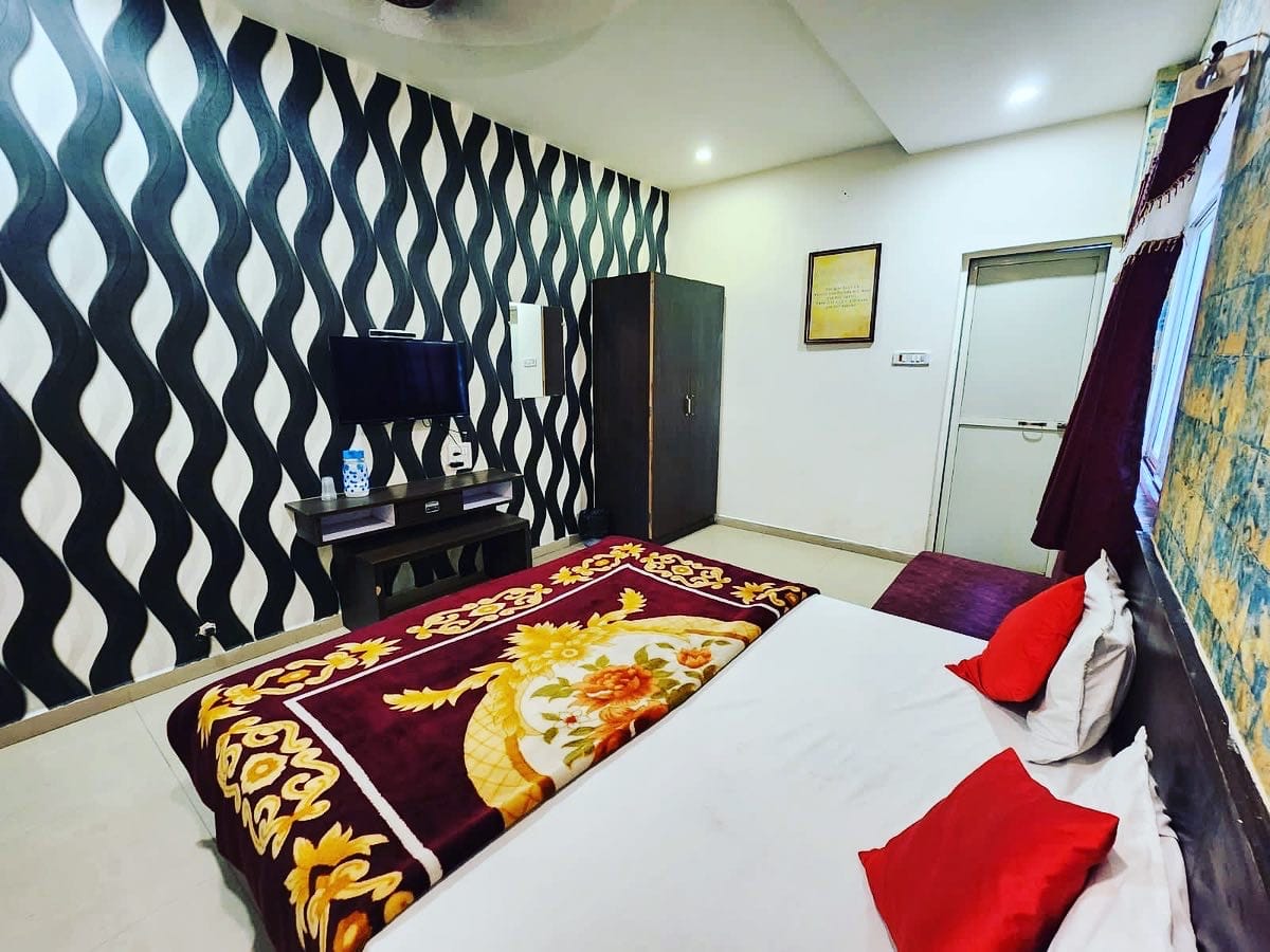HOTEL KSHIPRA DHAM - Tap to explore photos