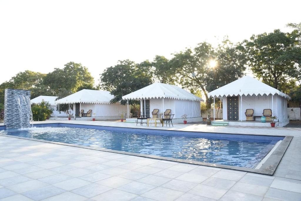 Jawai Nature Stay - Leopard Safari Camp - Tap to explore photos