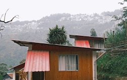 DHUPI Cottage