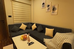 Modern Cozy 1BHK Retreat For Couples Family, Indore