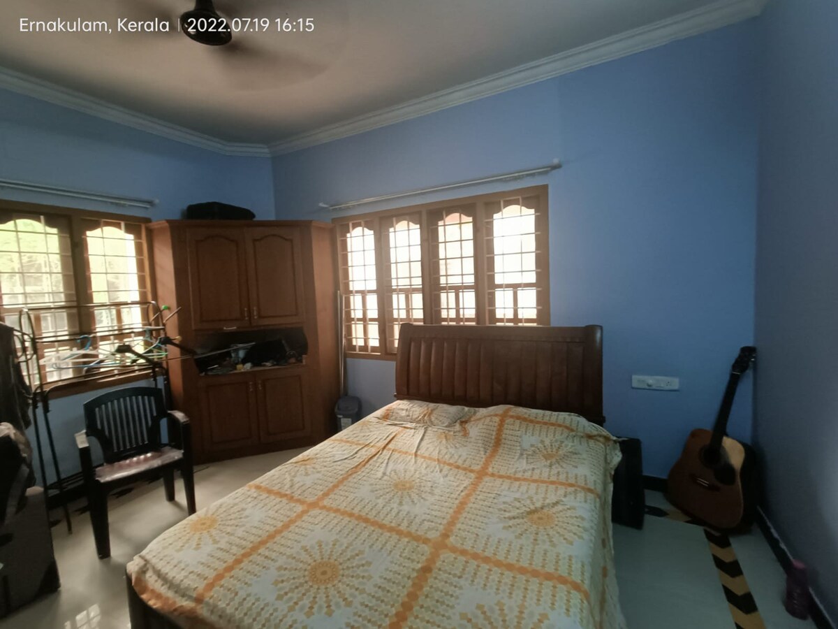 5BHK Luxury Villa, Vazhakkala Kochi, Kakkanad - Tap to explore photos