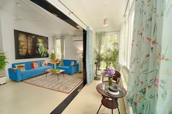 2BHK w/ Glass Balcony | Walk to Morjim beach by Savera Stays, Goa