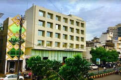 Hotel Silver Palace, Jalgaon