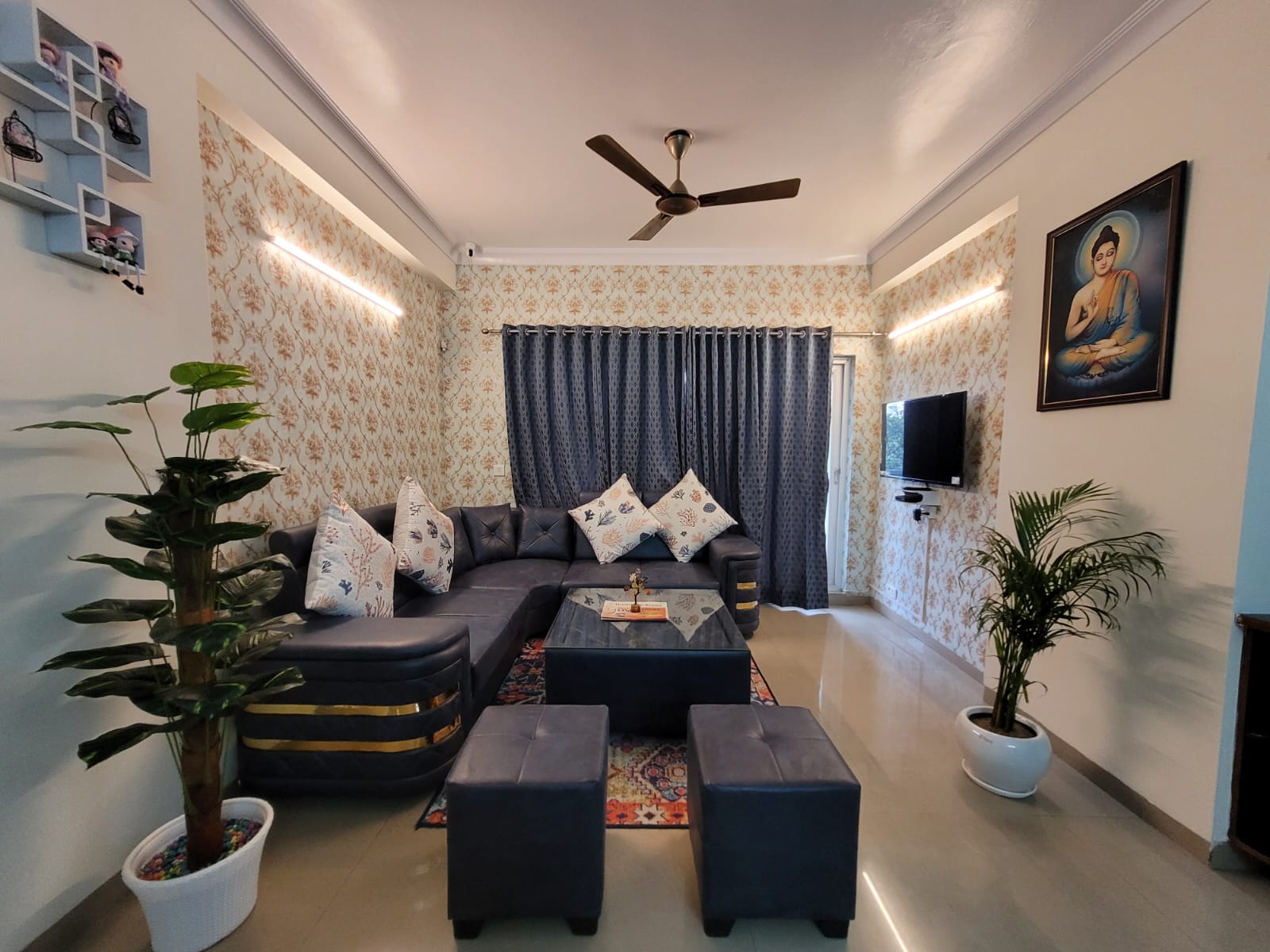 BFL Guest House Lucknow - Tap to explore photos