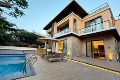SHANTIDEV VILLA, Karjat