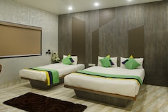 Treebo Urban, 1 Km From Railway Station, Surat