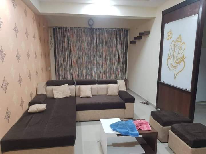 Rajeswari appartment - Tap to explore photos