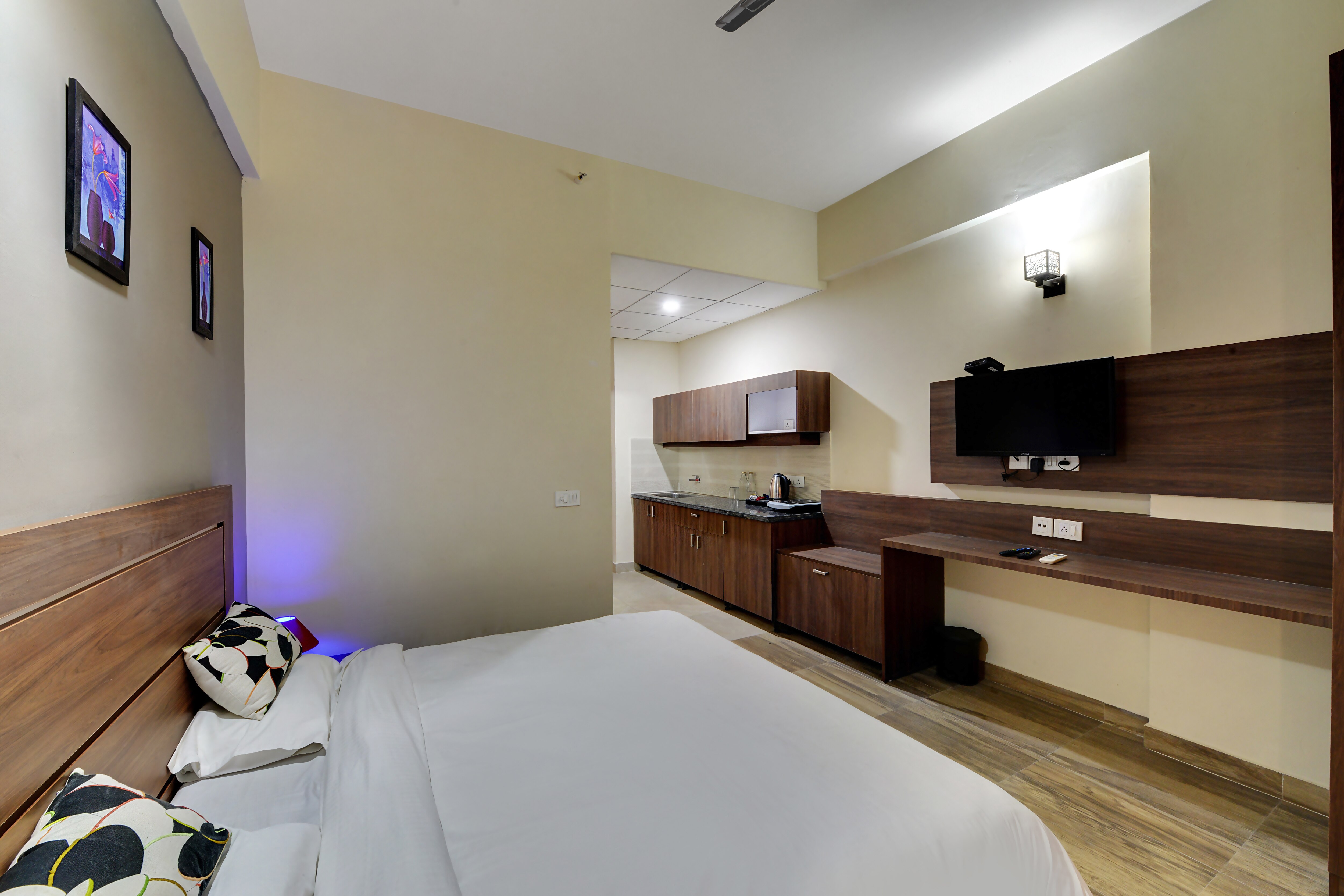 Urban Suites, Cozy Studio in Zeta, Greater Noida - Tap to explore photos