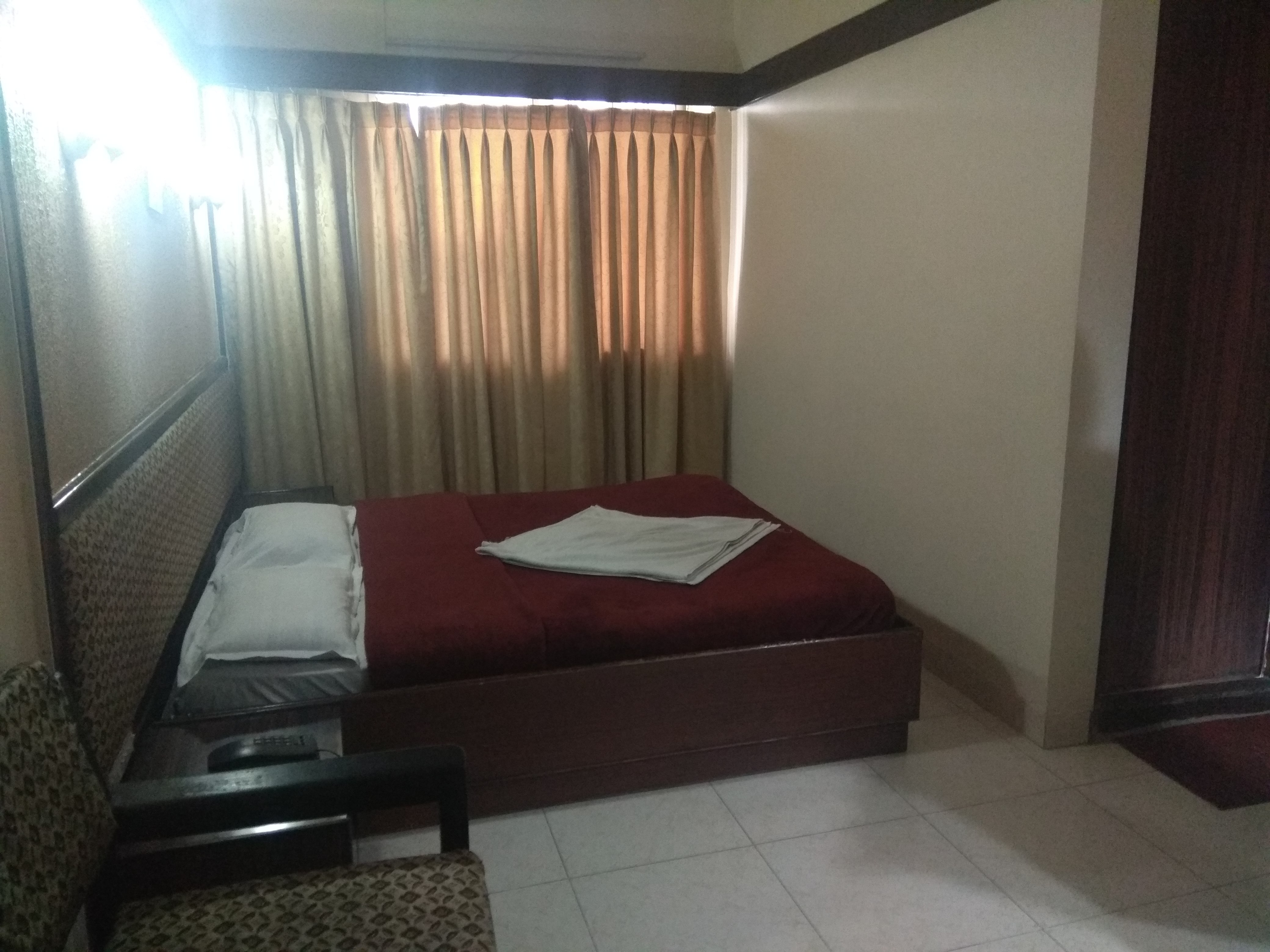 Double Bed Non Ac Without T.V. 1