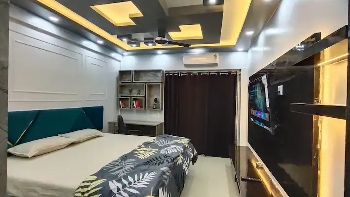 Marvellous 2BHK Apartment @Siddha Xanadu with Pool, Basirat