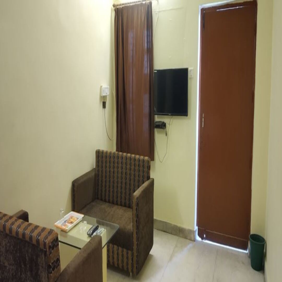 HOTEL NEW KRISHNA LODGE - Tap to explore photos