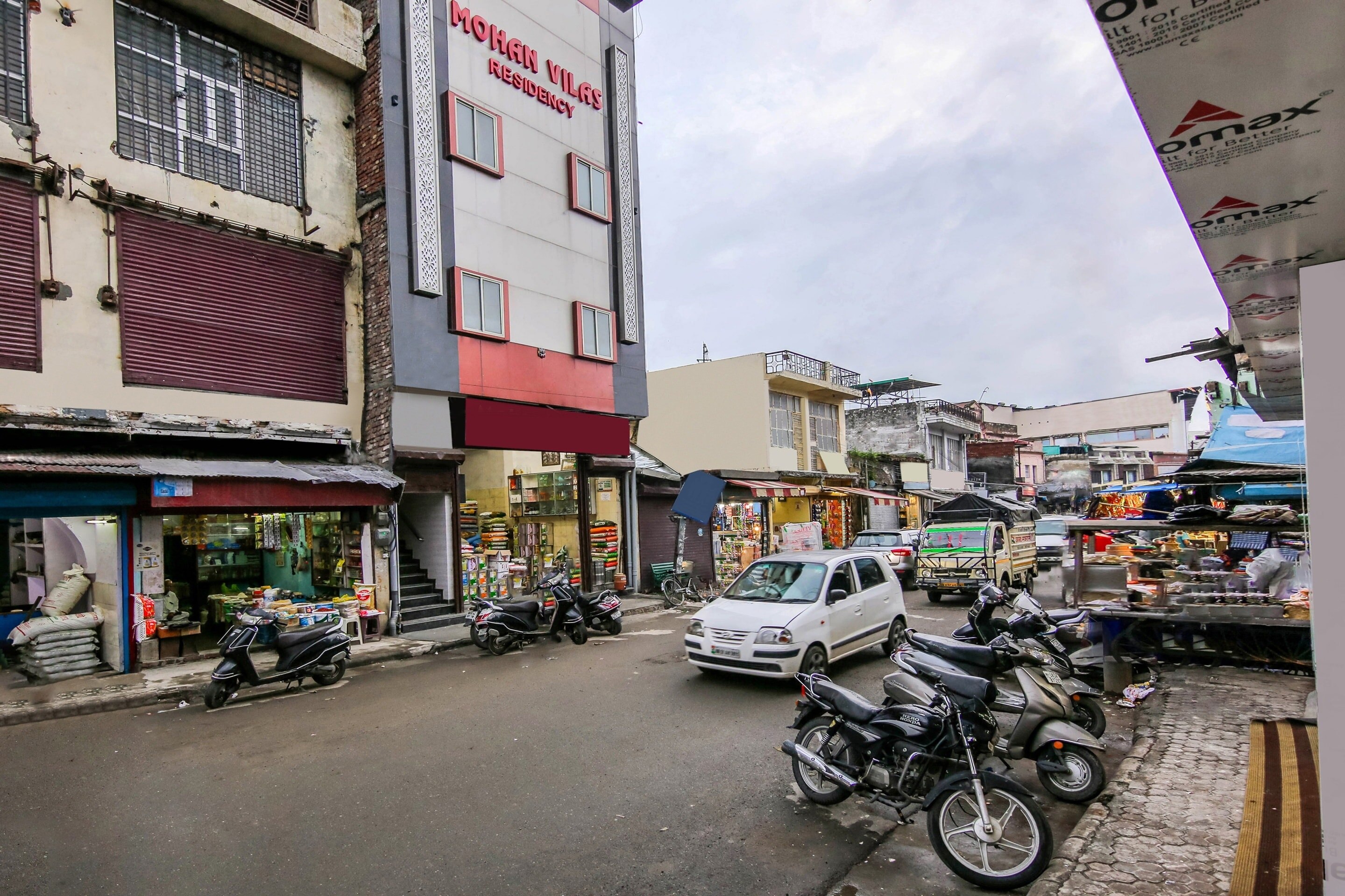 Hotel O Mohan Vilas Residency - Tap to explore photos