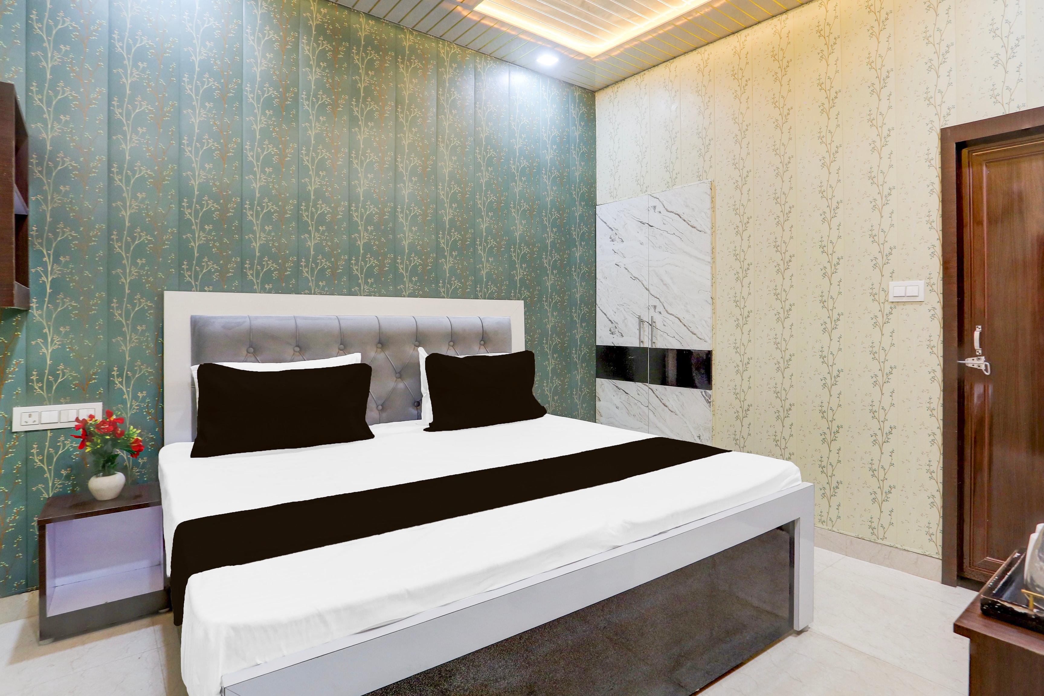 Hotel O Radha kunj By Namasya Retreat International - Tap to explore photos