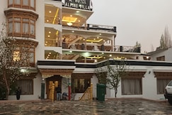 Alpine Villa , Leh