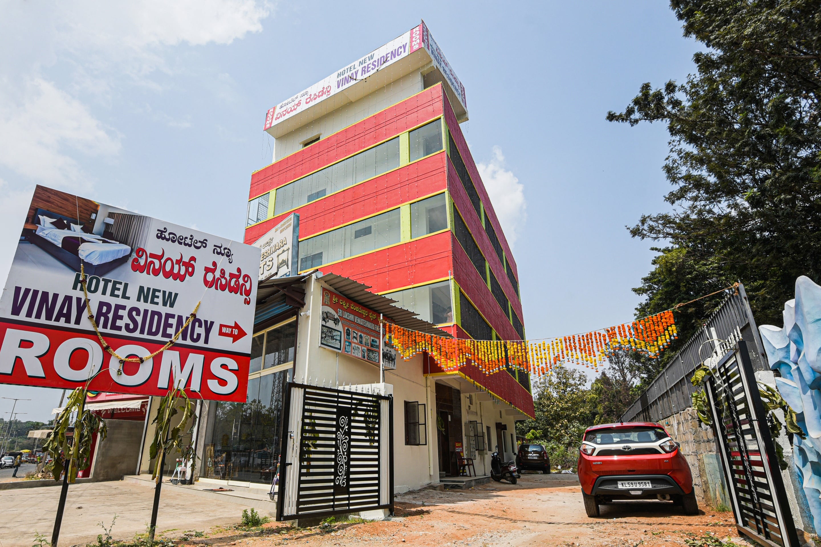 Hotel O New Vinay Residency - Tap to explore photos