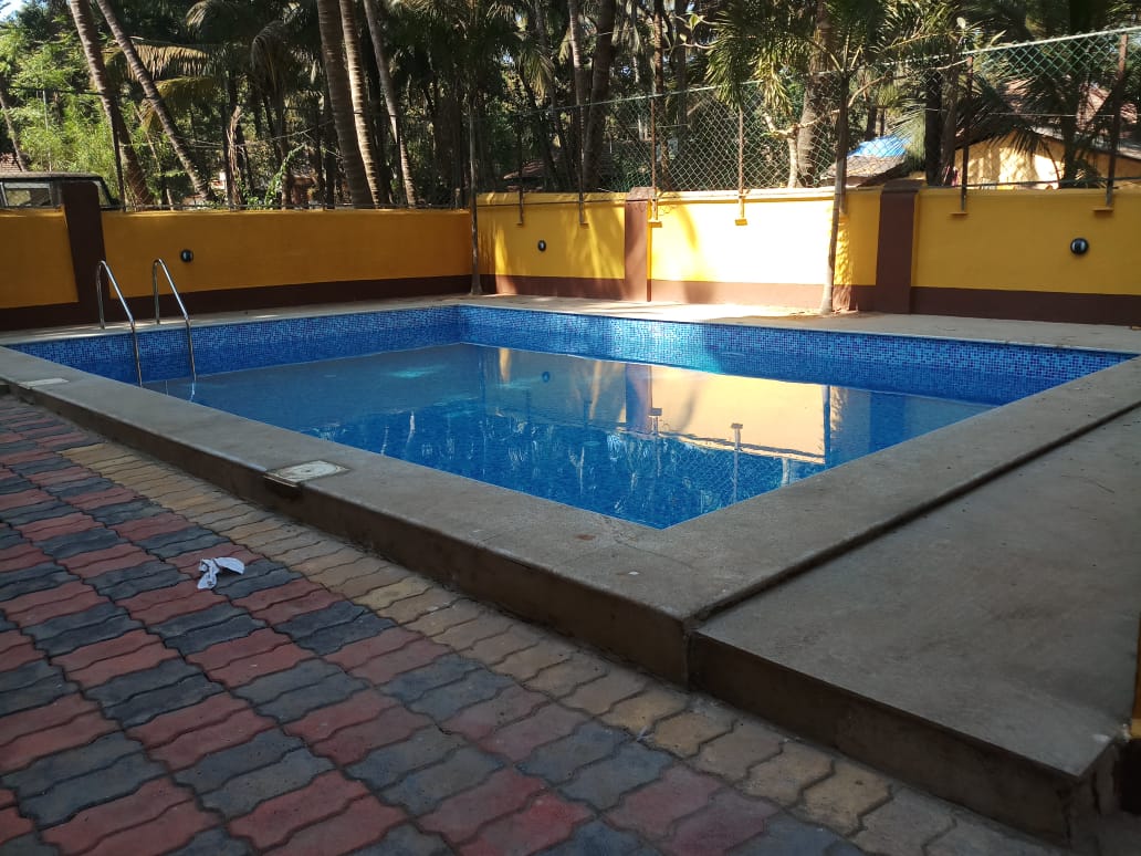 Calangute No.8 | 2 BHK Apartment & Pool - Tap to explore photos