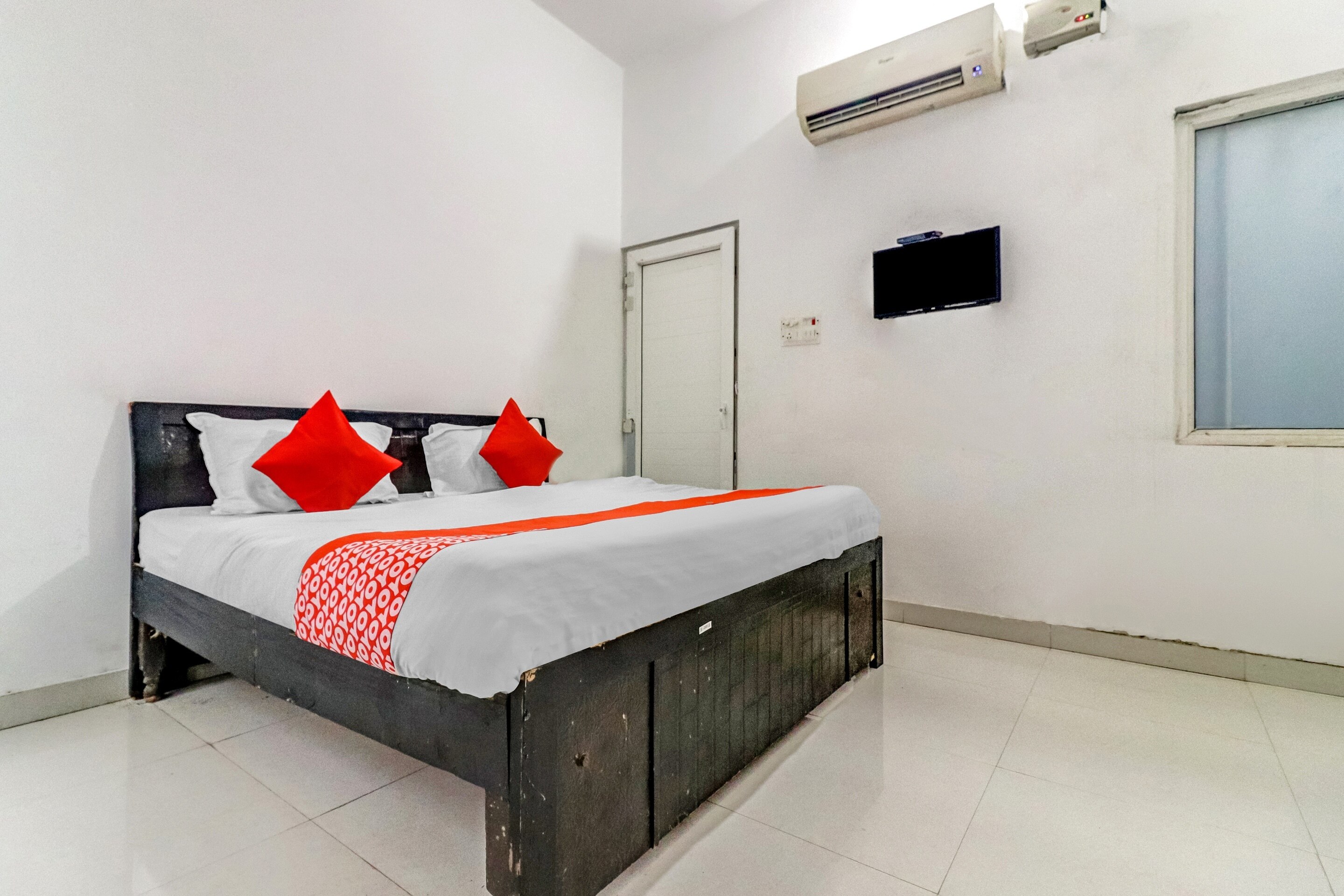 Hotel O HOME STAY HOTEL - Tap to explore photos
