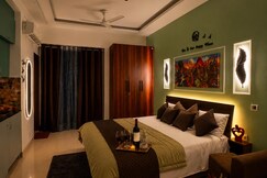 SQube Suite | Luxury Studio | North Eye, Noida, Noida